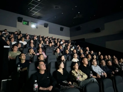 �ӛ�vʷ �ƵZ�^�M(j��n) ��ꖘO�ֹ�˾�hί�M���_չ�ۇ������^Ӱ���