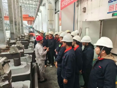 У��f(xi��)ͬ��Ӣ�� �a(ch��n)���ں��V��ƪ������˾ӭ������ί�����B(y��ng)�W�T�_չ���`�̌W